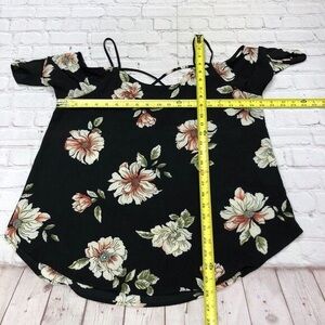 Kaileigh Black Floral Off-Shoulder Blouse